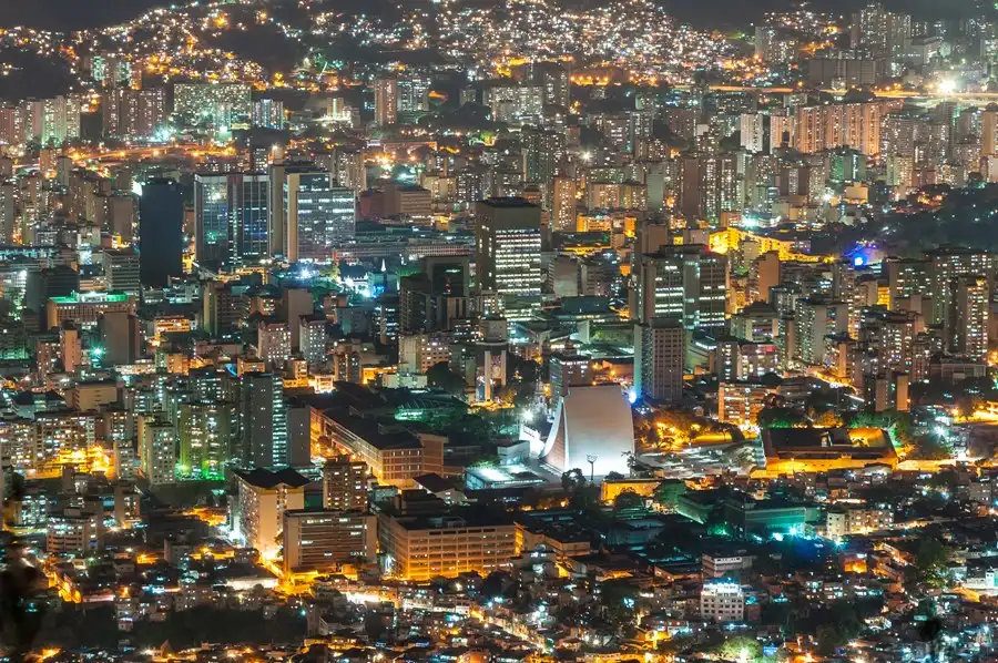 Venezuela: Roteiro de Viagem para Explorar Praias, Montanhas e Cultura Local (Guia Completo para Turistas)