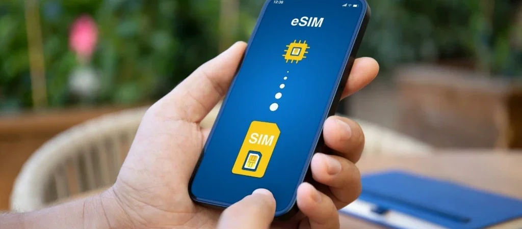 Como usar o celular fora do Brasil: chip internacional vs eSIM