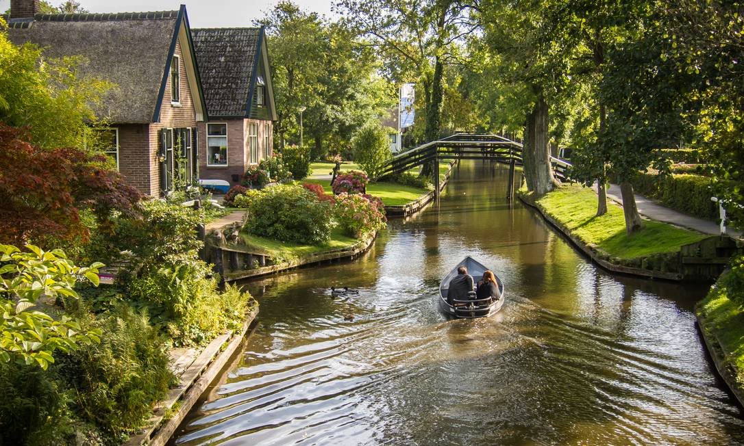 Quando Ir para a Holanda? Melhor Época para Tulipas, Festivais e Clima