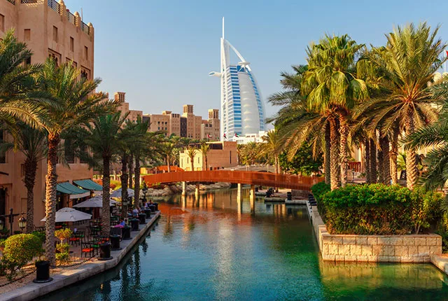 Dubai para Mulheres Viajantes: Dicas de Segurança, Cultura e Vestimenta