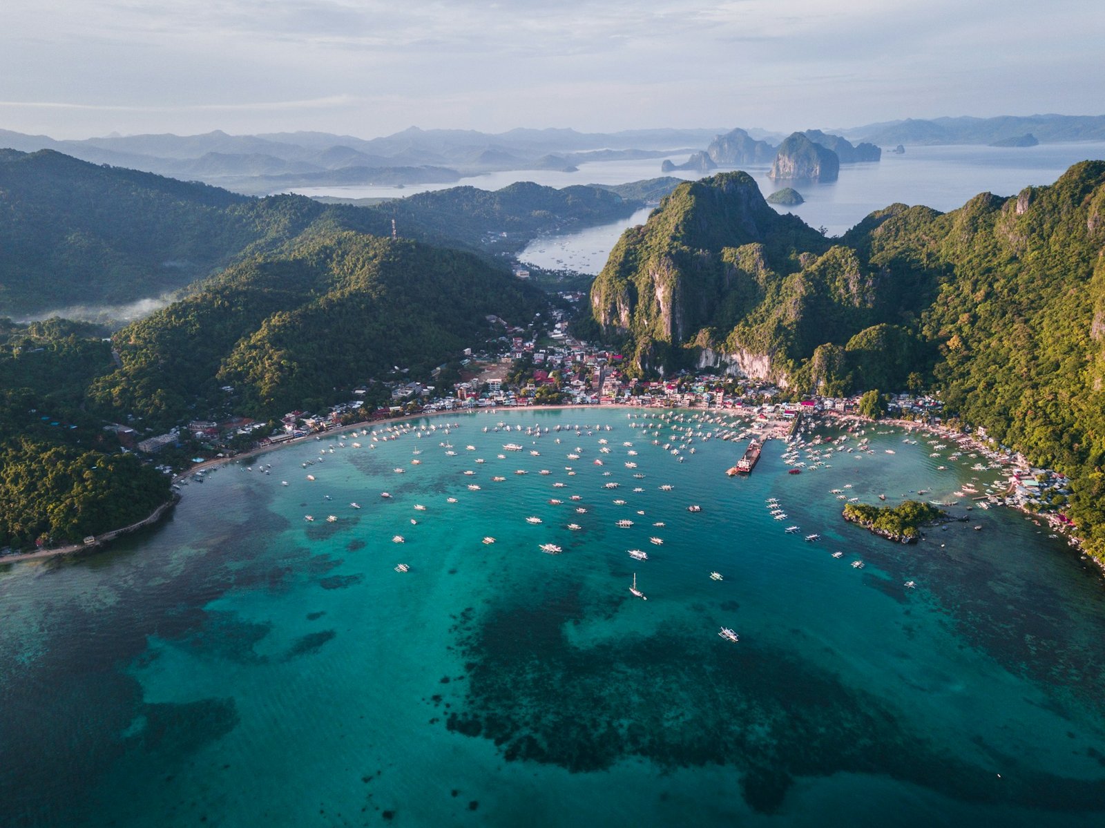 Melhores Ilhas das Filipinas: 10 Paraísos Tropicais para Incluir no Seu Roteiro