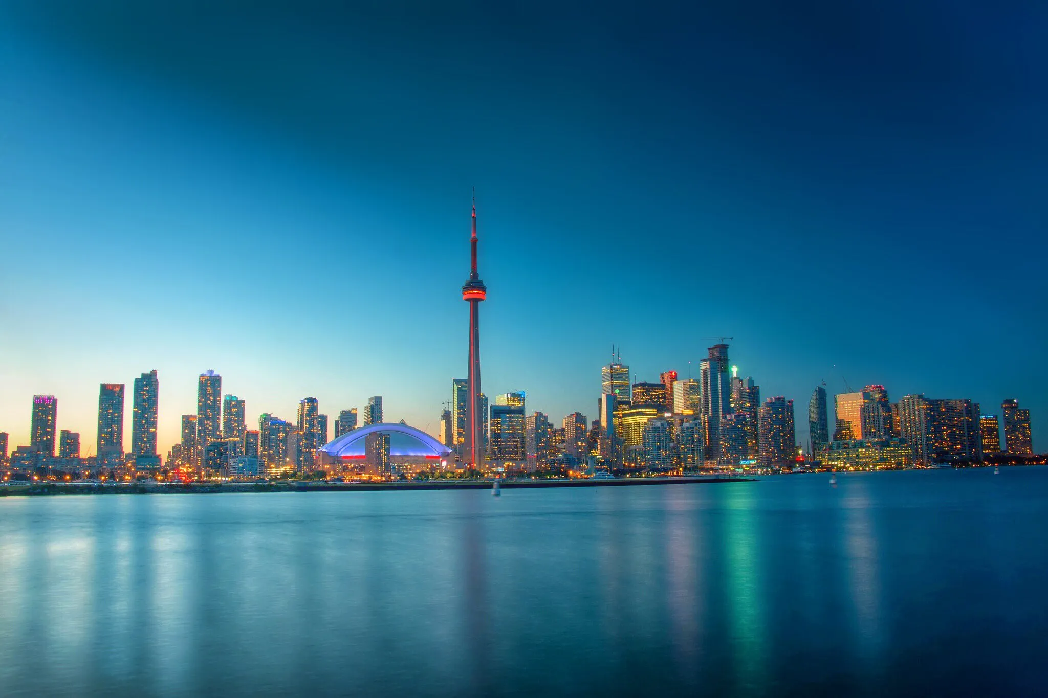 Gastronomia em Toronto: Onde Comer e Quais Pratos Típicos Experimentar