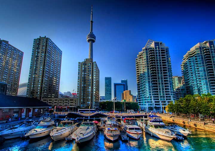 Onde Ficar em Toronto: Melhores Bairros e Hotéis para Cada Tipo de Viajante