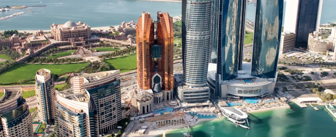 Compras nos Emirados: Dos Souks Tradicionais aos Mega Shopping Centers Futuristas