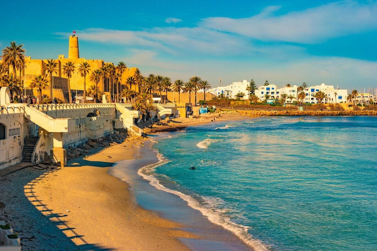 Praias da Tunísia: Guia do Litoral Mediterrâneo de Hammamet a Djerba
